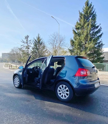 Volkswagen Golf cena 15500 przebieg: 279000, rok produkcji 2006 z Szczecin małe 121